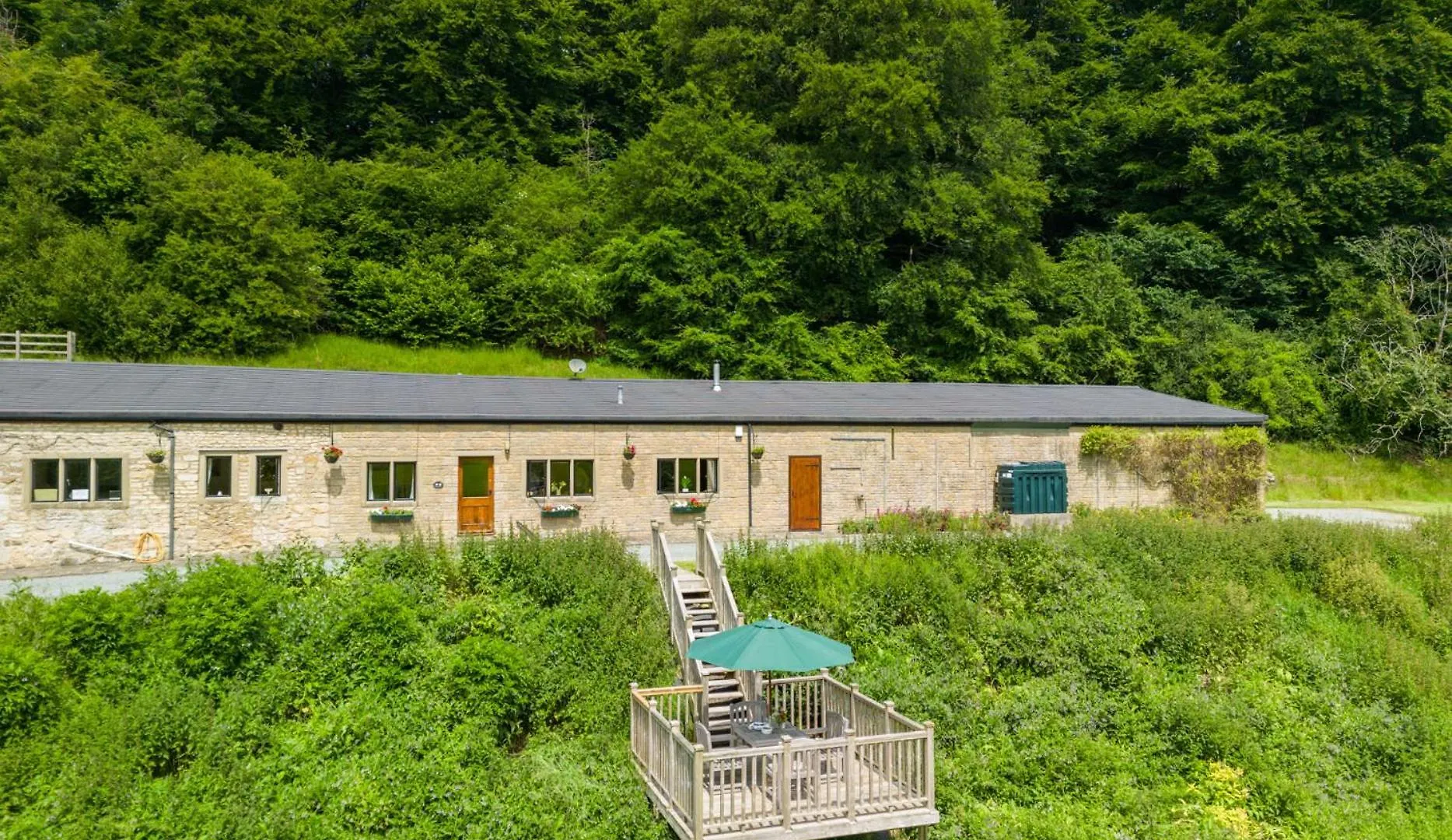 Lakeside Cottage Great Witcombe Holiday home