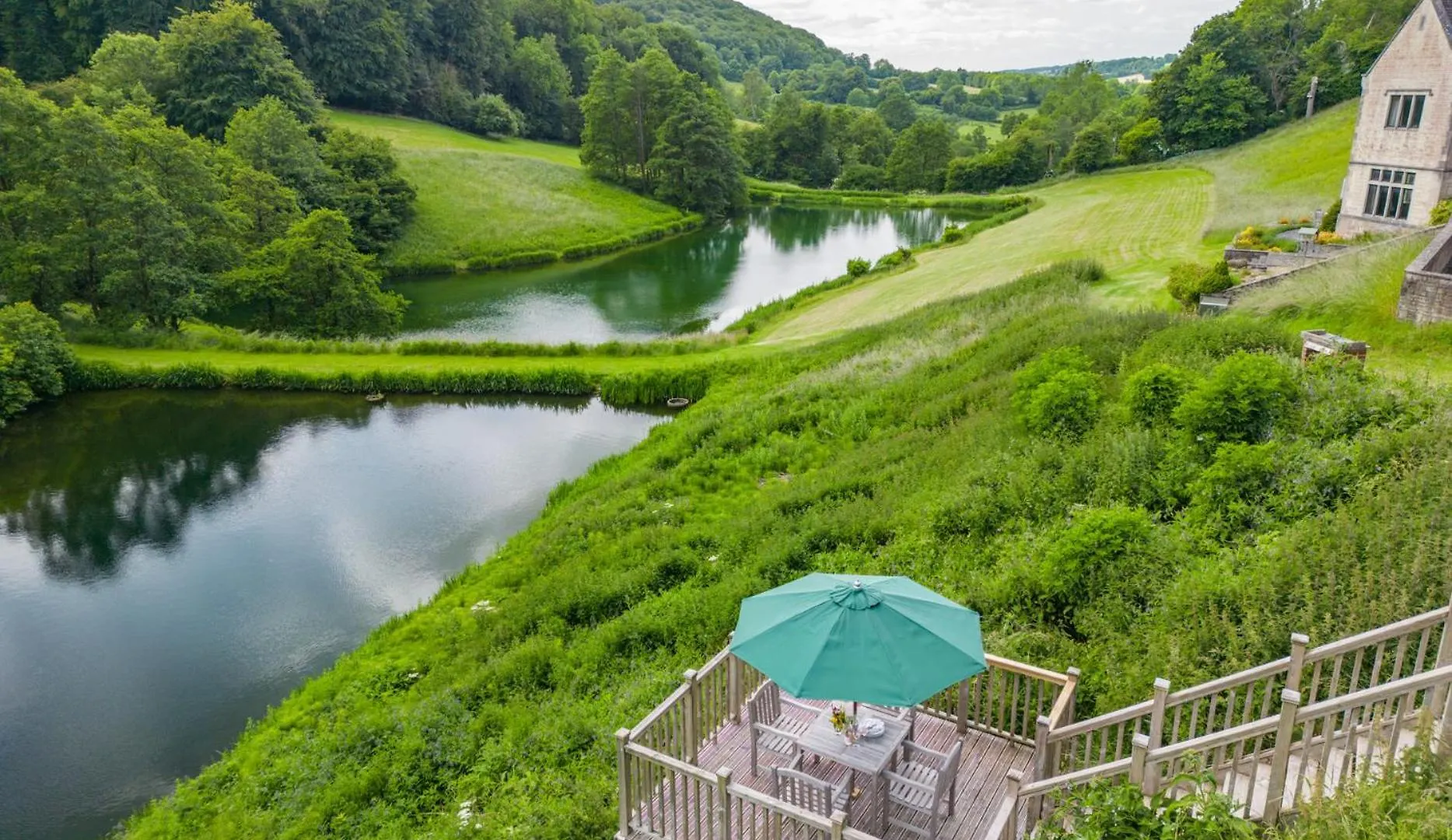 Ferienhaus Lakeside Cottage Great Witcombe Großbritannien